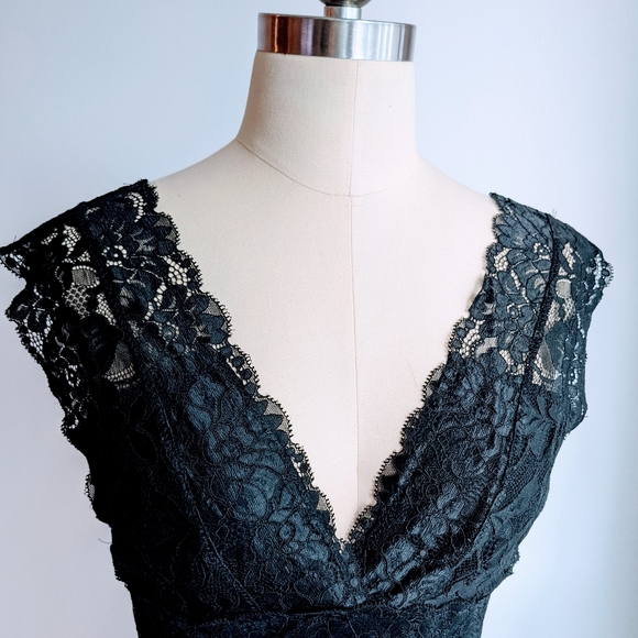 Guess Little Black Cocktail Dress 👗 - Picture 2 of 6